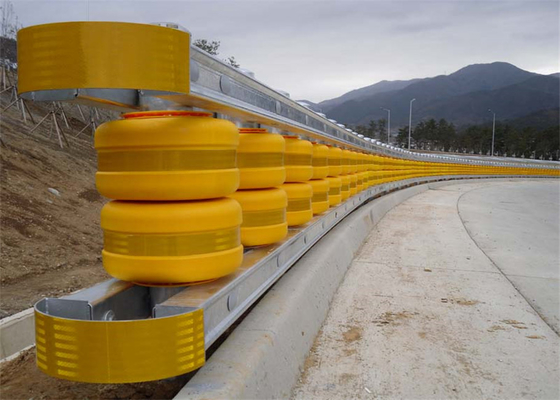 comprar Correa de protección giratoria de la carretera amarilla de espuma de PU Correa de protección de rodillos de seguridad online manufacture