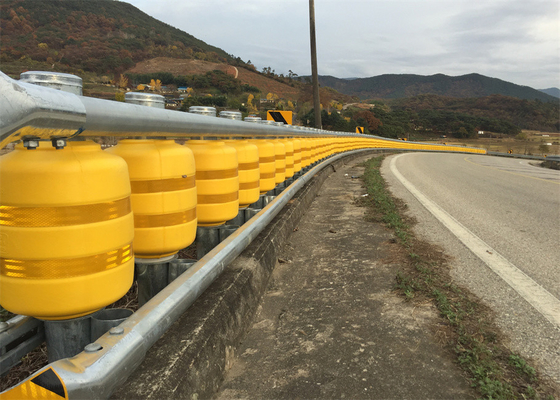 comprar Protección de la carretera barrera de seguridad del tráfico EVA Roller Tipo de rodadura segura Barrera de choque online manufacture