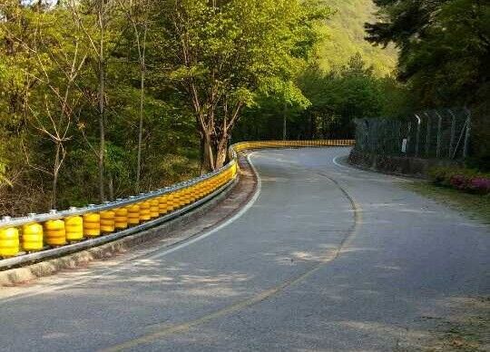 comprar 10-15 días Tiempo de producción Barrera de seguridad de rodillos Barrera de seguridad personalizada que protege al personal y al equipo de las colisiones online manufacture