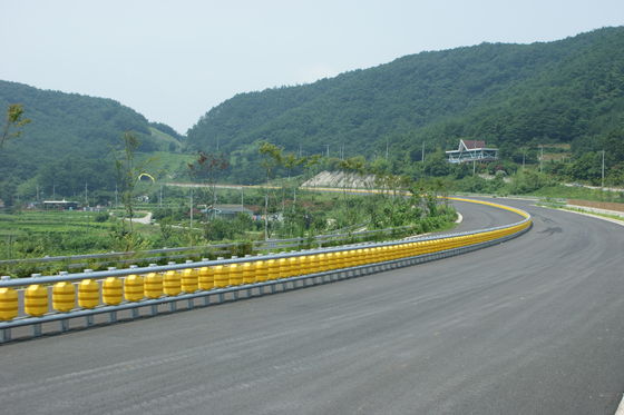 comprar Barrera de rodamiento permitida personalizada con malla de barandillas de protección tamaño 50x200mm Diseñada para proporcionar seguridad robusta y control de acceso al sitio online manufacture