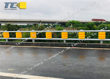 comprar El aherrumbrar anti de las barreras de seguridad del borde de la carretera del rodillo de la PU de EVA para la intersección del paso online manufacture