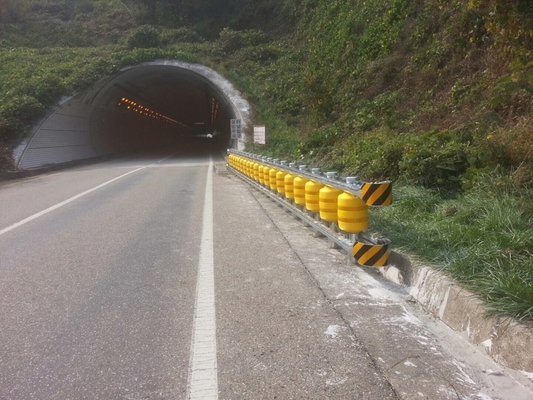 Good price 4 Meters Length Highway Roller Barrier for Mountain Roads Highly Recommended in Oman en línea